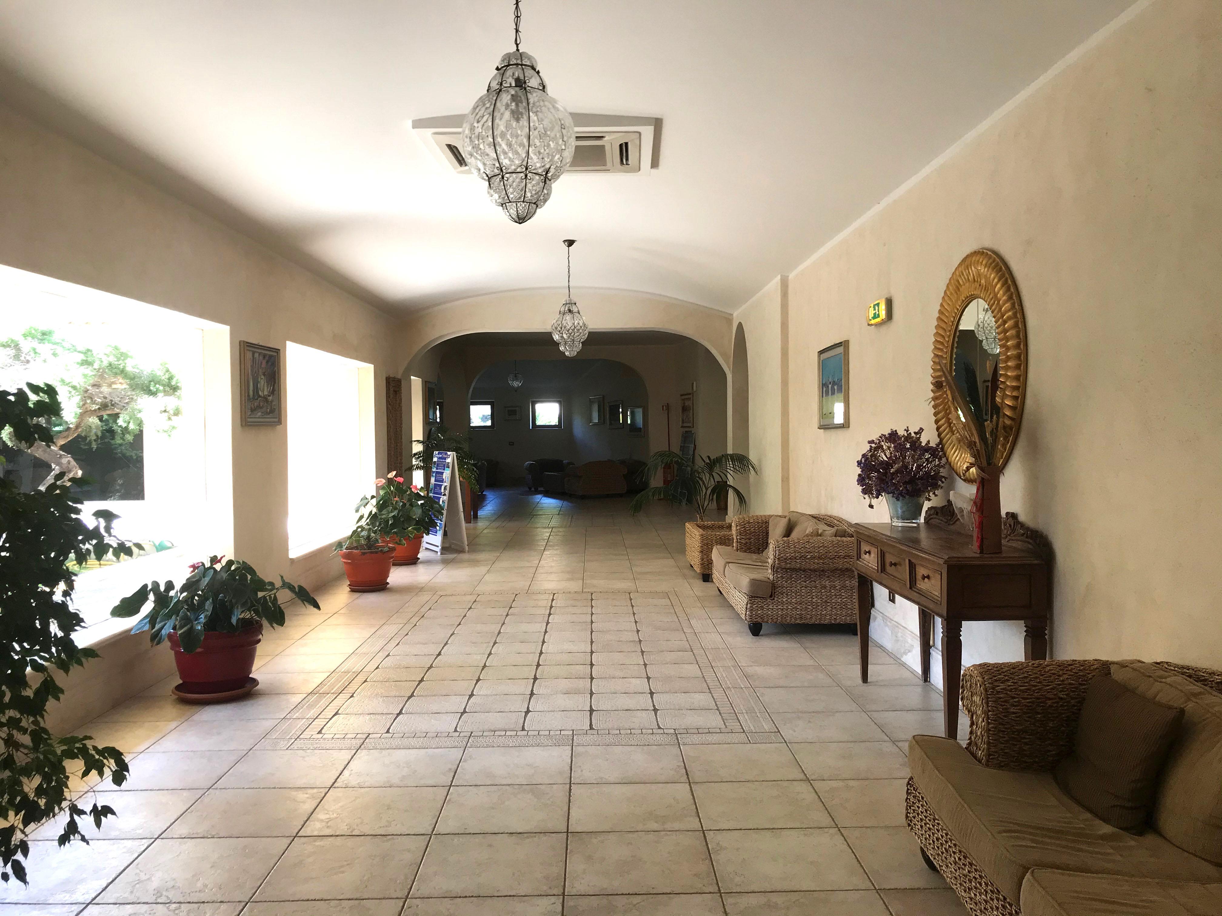 Club Esse Palmasera Hotel