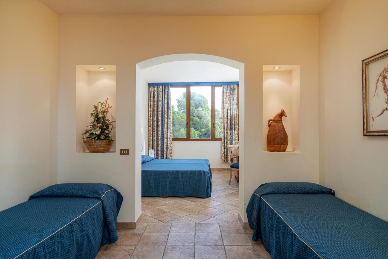Club Esse Palmasera Hotel 4*