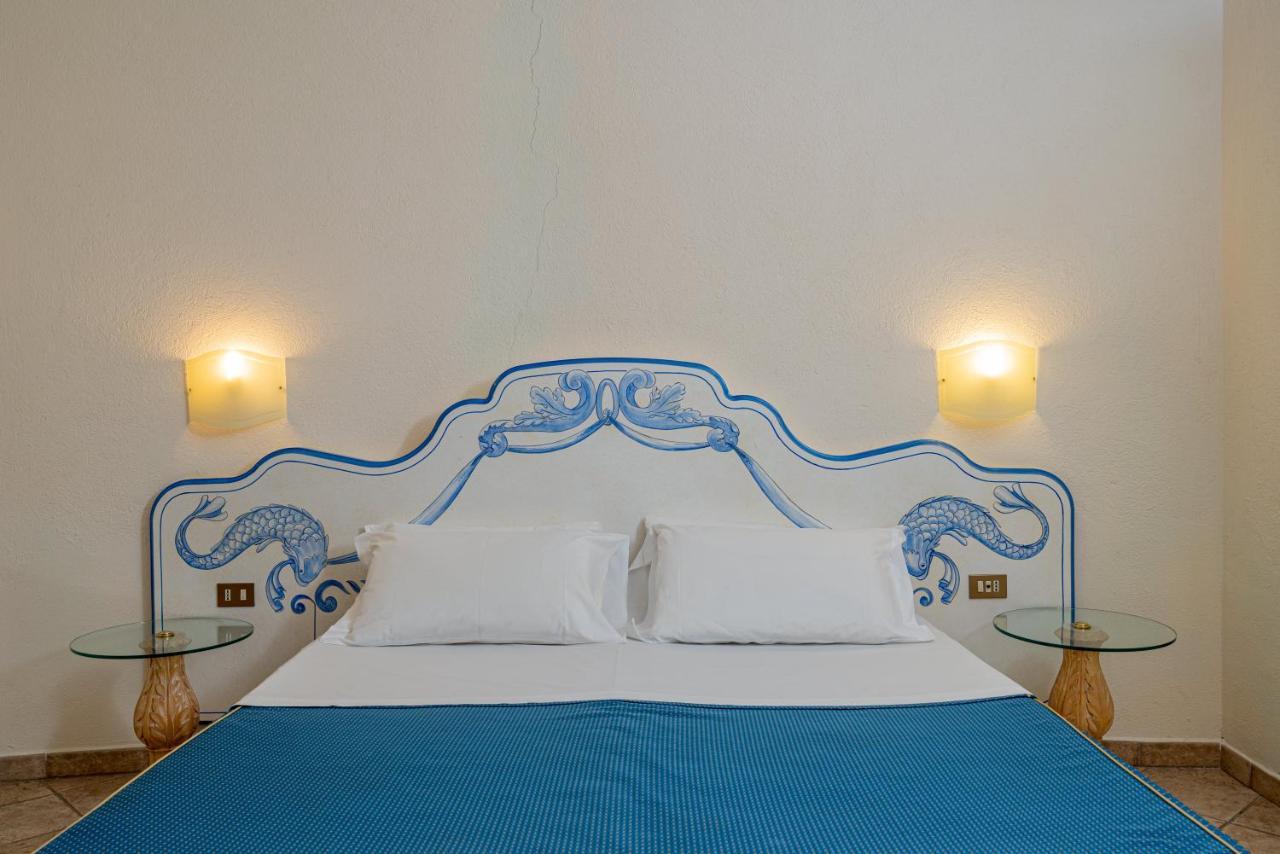 Hotel Club Esse Palmasera 4*