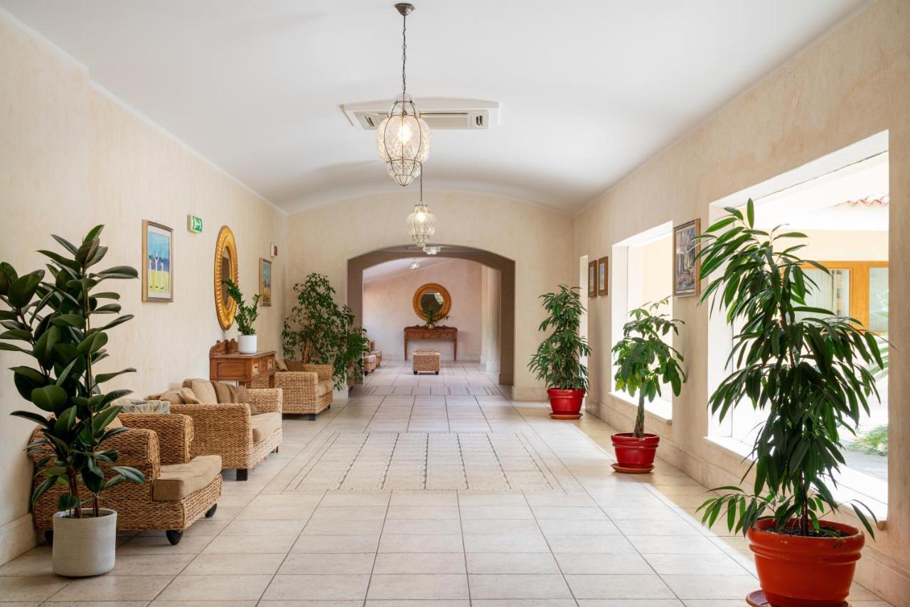 Club Esse Palmasera Hotel 4*