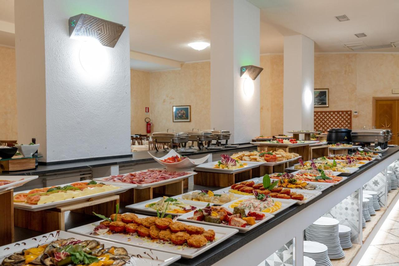 Club Esse Palmasera 4* Cala Gonone