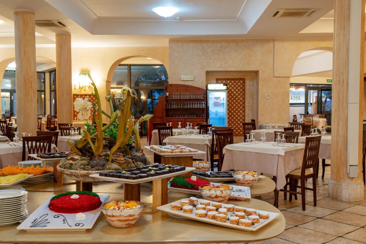 Hotel Club Esse Palmasera 4*